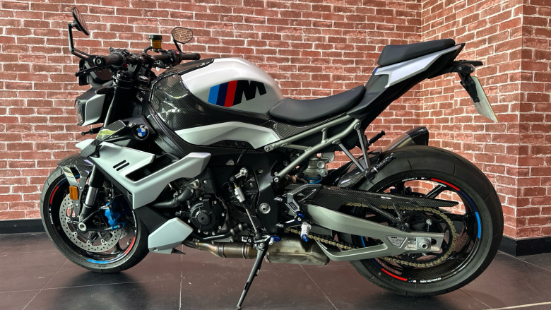 BMW M 1000 R (25MY)